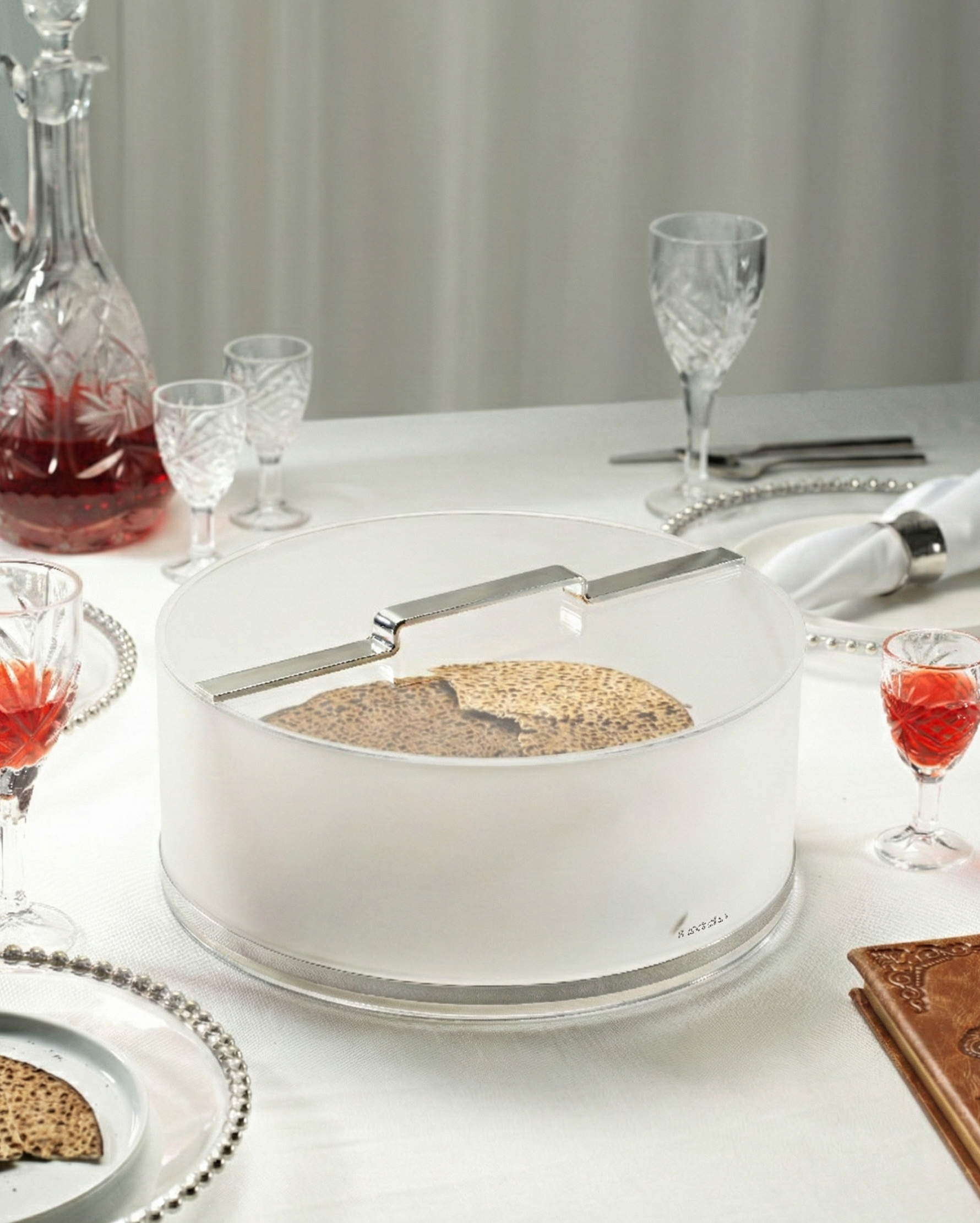 SILVER FLOATING MATZAH BOX